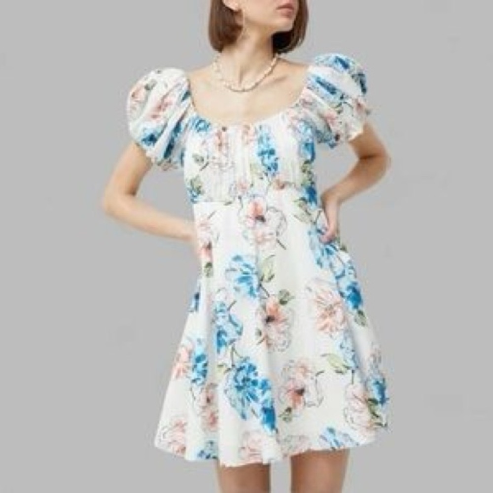 Abercrombie & Fitch Ruched White Floral Smocked Dress, size XL